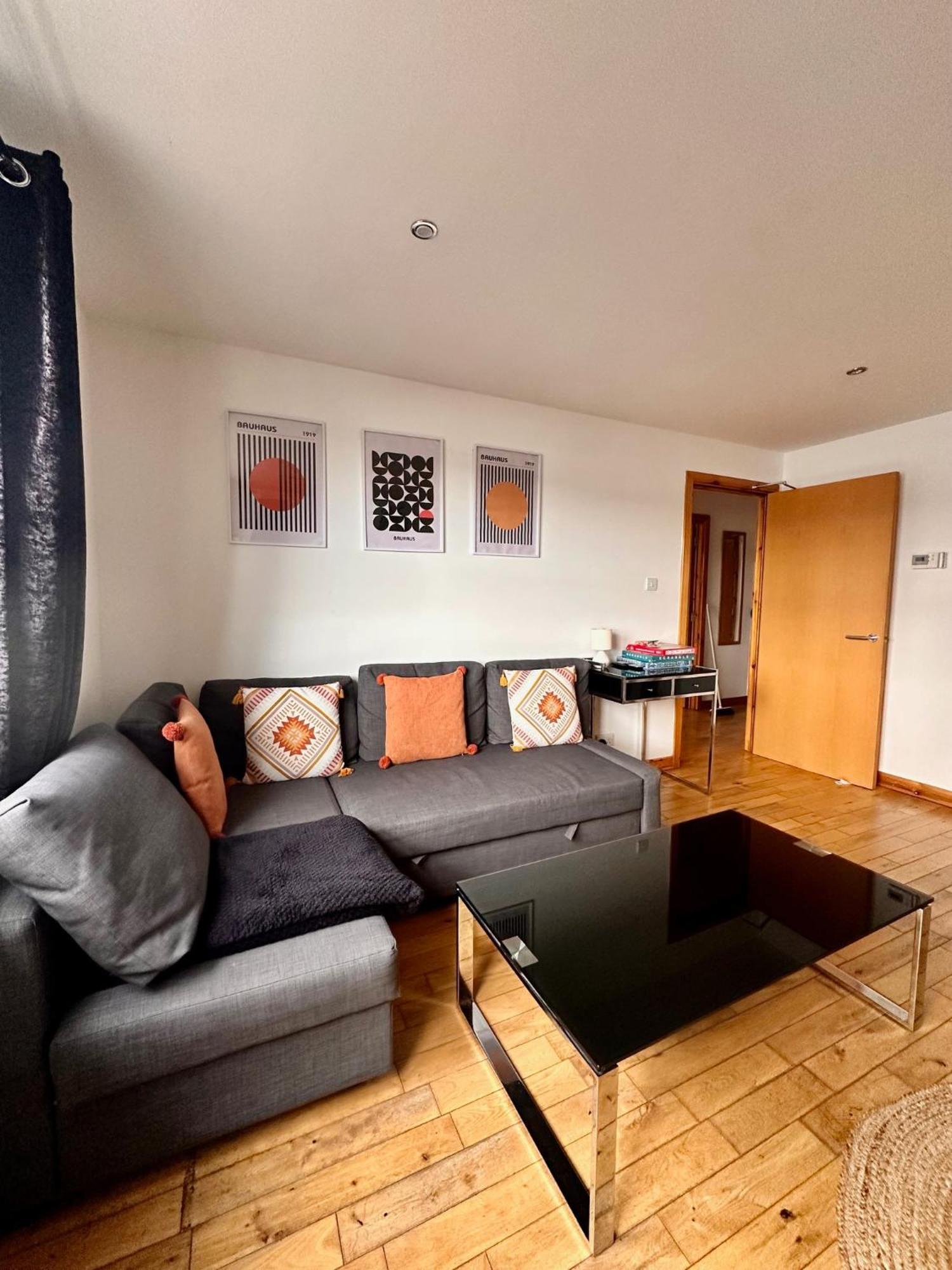 City Centre Apartment Next To Bus And Train Station Inverness Exterior foto